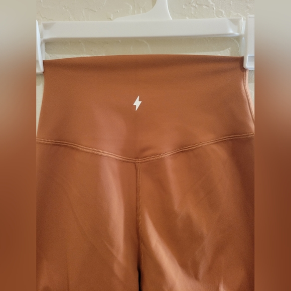 Azur Fit Legging - Picture 2 of 8